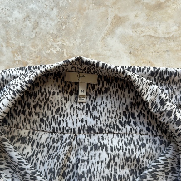Joie medium print blouse medium - Picture 2 of 6